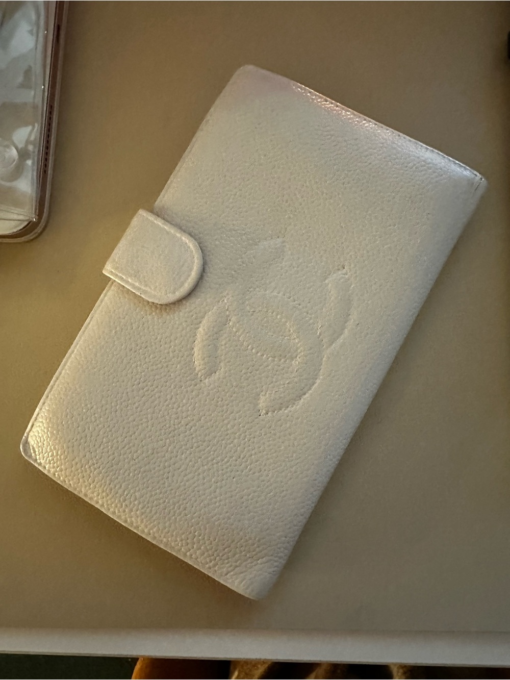 CHANEL Cream Leather Card Holder with Gold Stamp